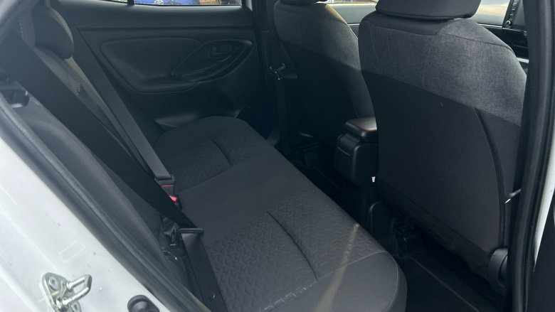 Toyota Yaris Cross 1.5 Hybrid Design 5dr CVT Hybrid Estate